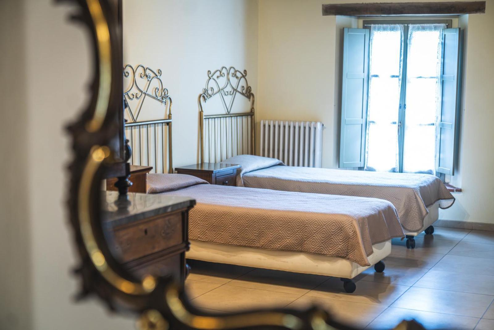 Hotel La Tavola Rotonda Cortemaggiore Esterno foto