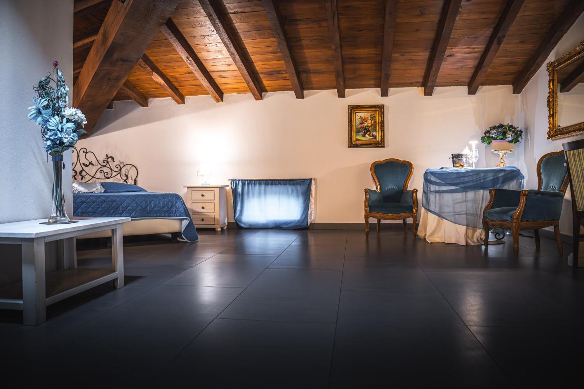 Hotel La Tavola Rotonda Cortemaggiore Camera foto